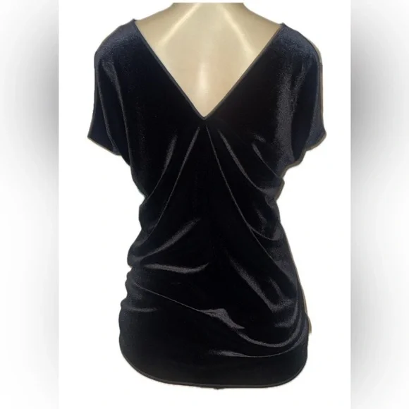 Wolford Elegant Black Velvet Cold-Shoulder Top S NWT Flawed - Picture 2 of 8